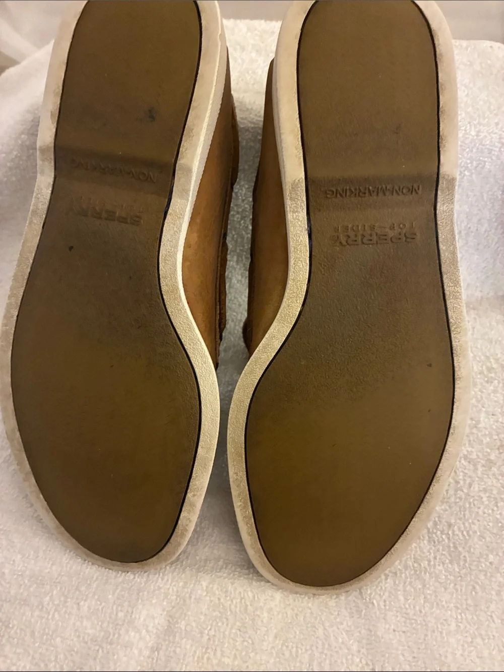 Sperry Men’s Tan Leather 2-Eye Boat Shoes, moccasins rawhide laces